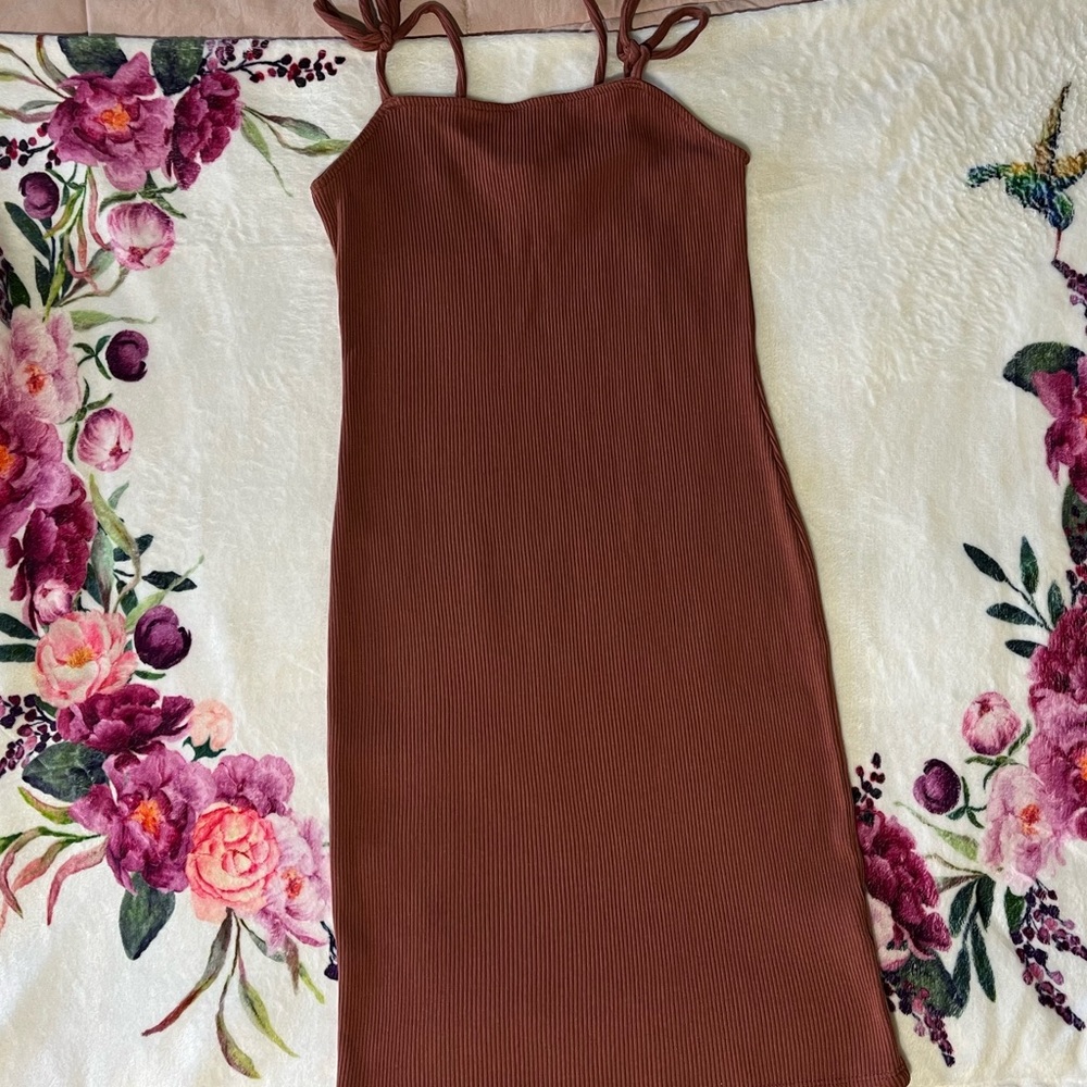 Tie shoulder small dress
